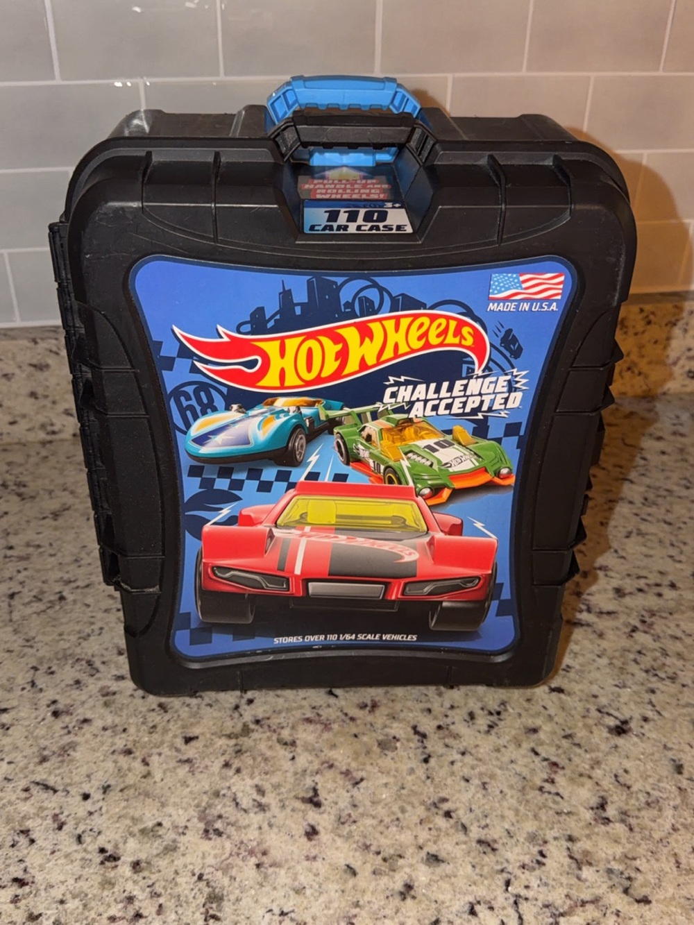 Hot Wheels 110 Car Carrying Case Storage Organizer Rolling Suitcase